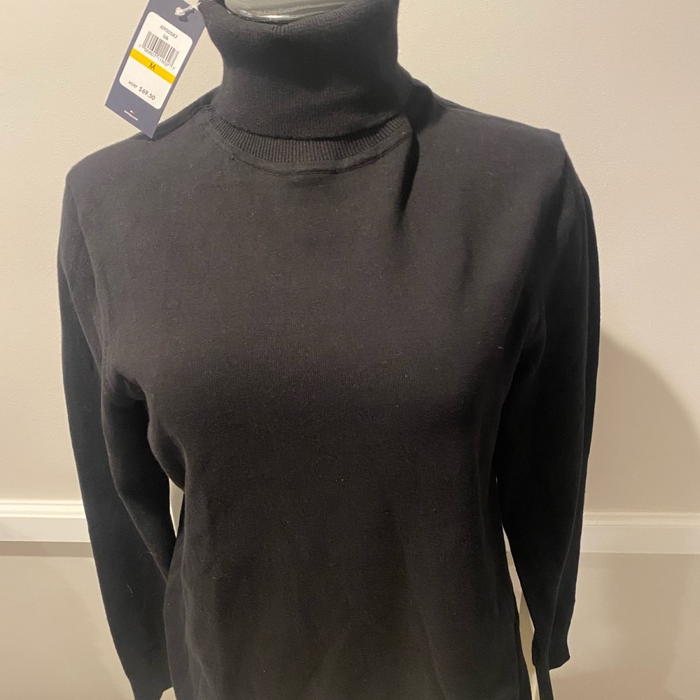 NWT Tommy Hilfiger Black Turtleneck Sweater - Size M